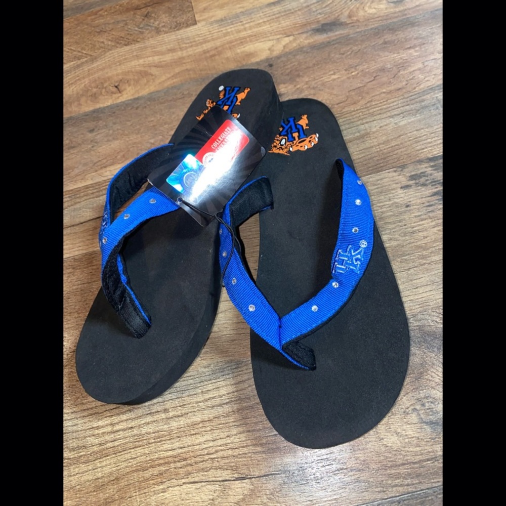 NWT Women’s Kentucky Flip Flops